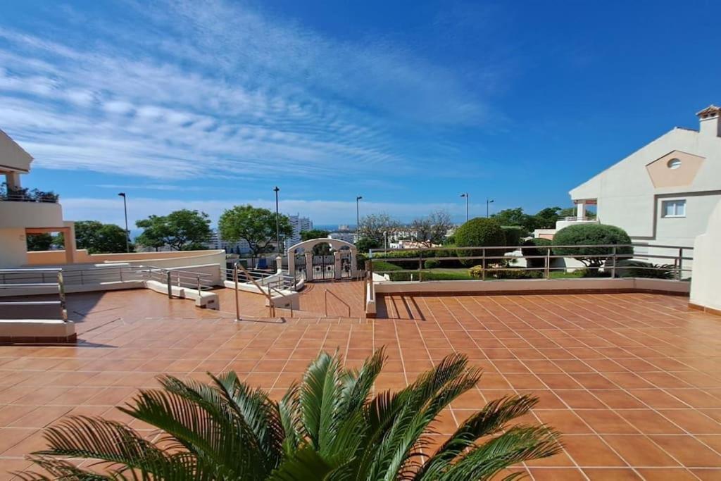 Apartamento Vistsolmar -apartamentos Budha - Solo Familias ! Zona Tivoli
